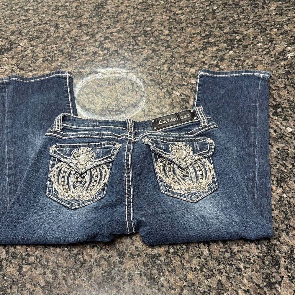 L.A. Idol crop Jeans with Silver crown Embellishments EUC 9
